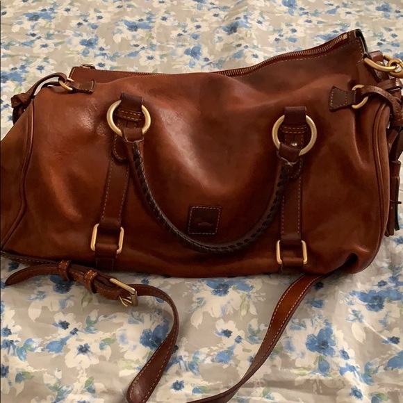 Dooney & Bourke Handbags - Dooney & Bourke medium satchel